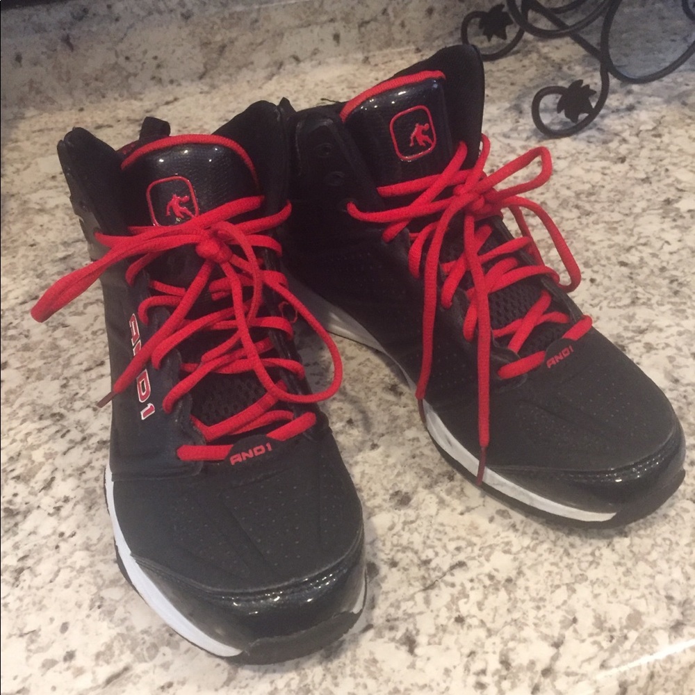 Men’s athletic shoes